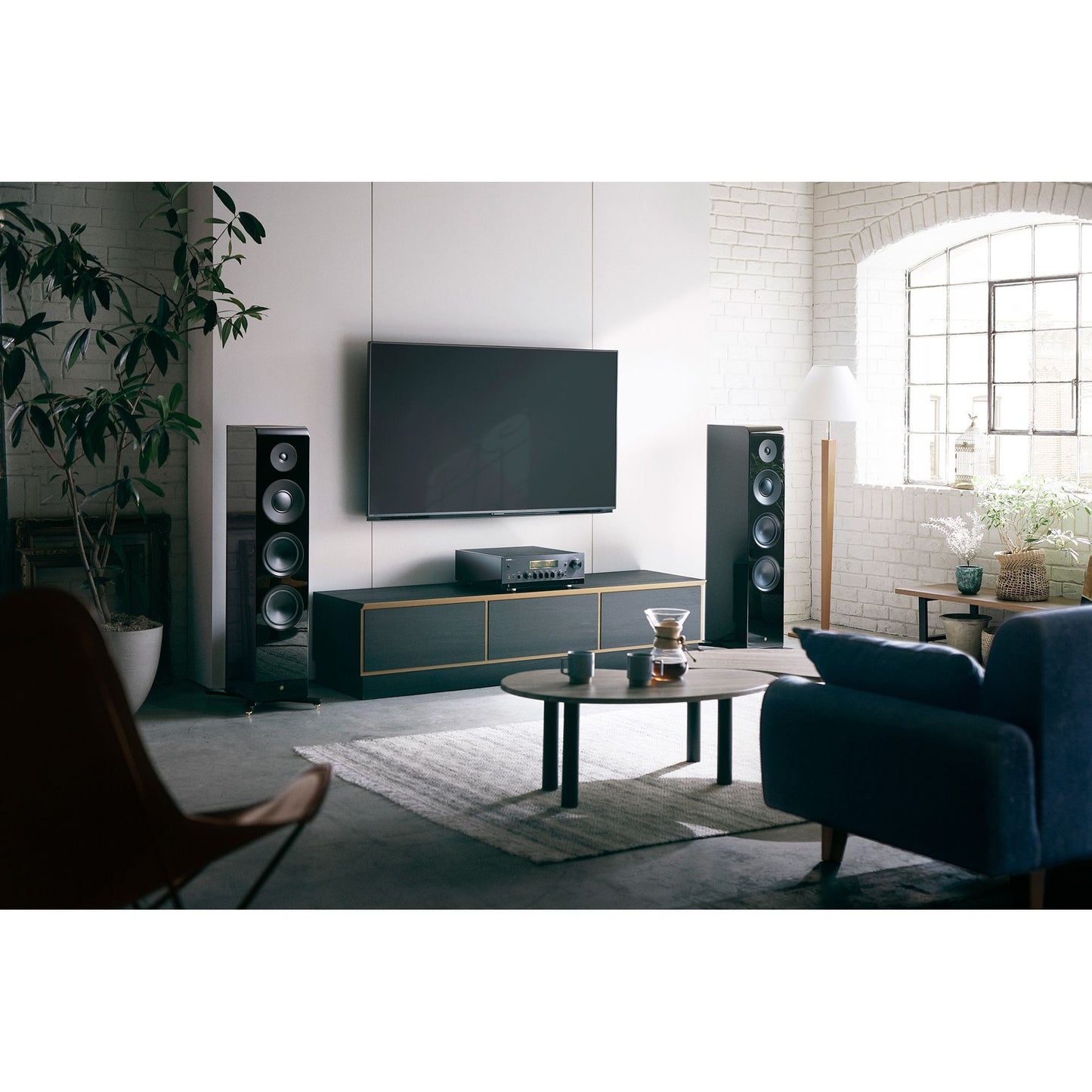 Yamaha R-N2000A Network Receiver, Luxury HiF i Dealer in Timonium Maryland