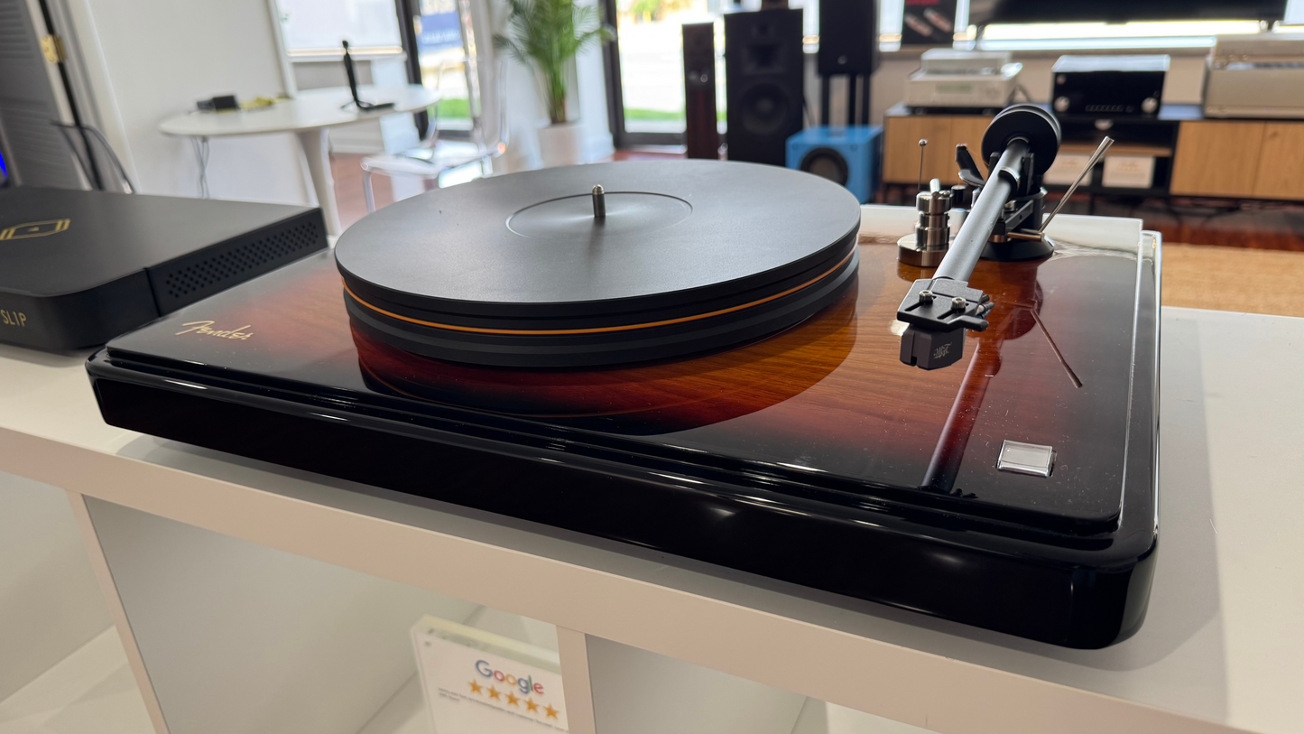 MoFi Electronics - PrecisionDeck Fender Turntable