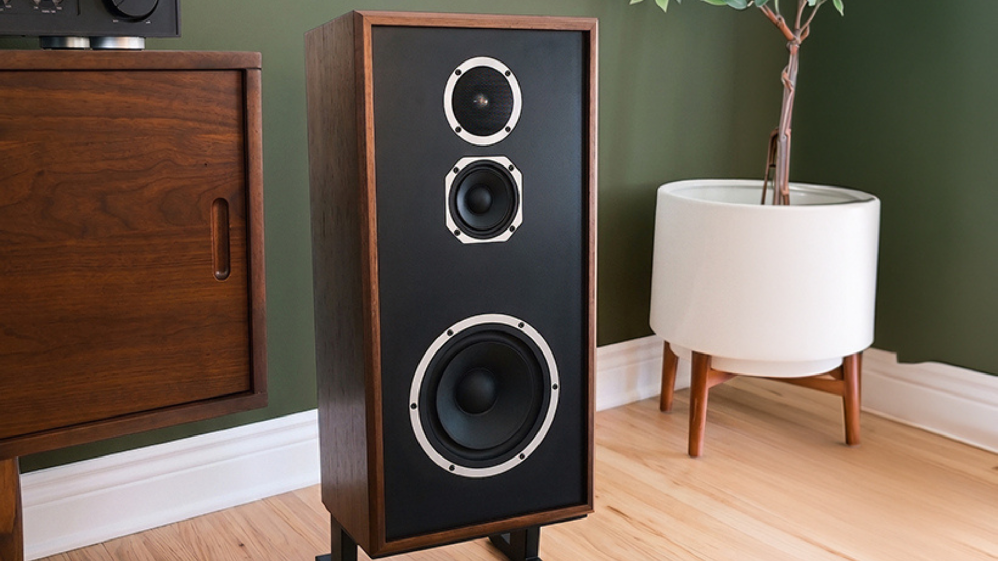 KLH Model 4 Speakers dealer in Timonium Maryland 