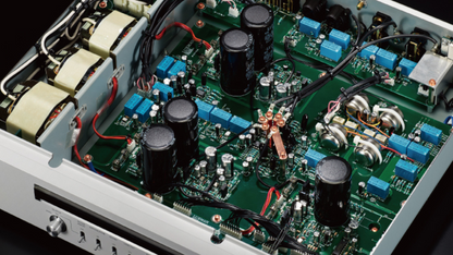 Luxman E-07 Phono Preamplifier, Luxury HiFi Dealer in Timonium Maryland 