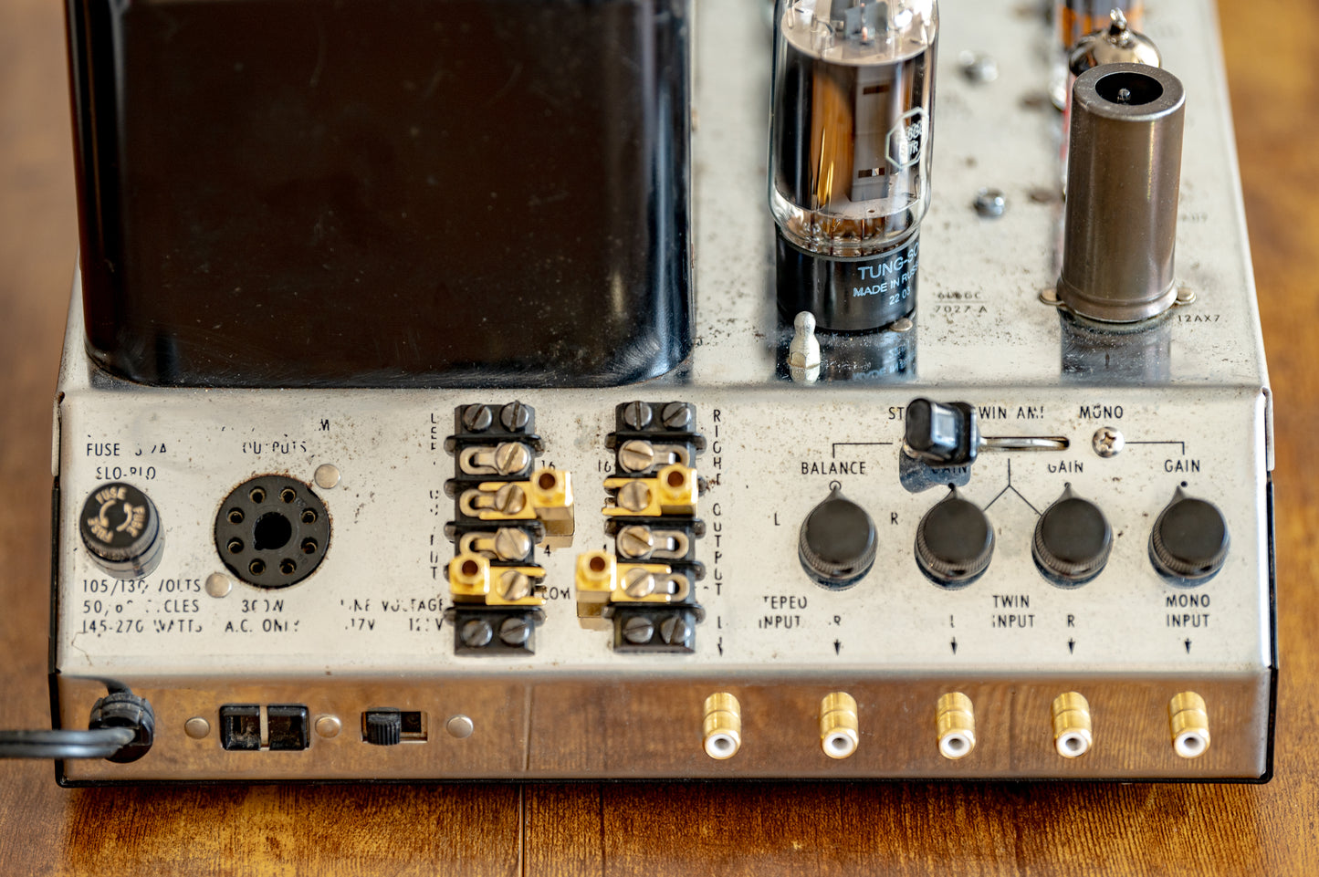McIntosh MC240 Stereo Tube Power Amplifier (Used) – Vintage