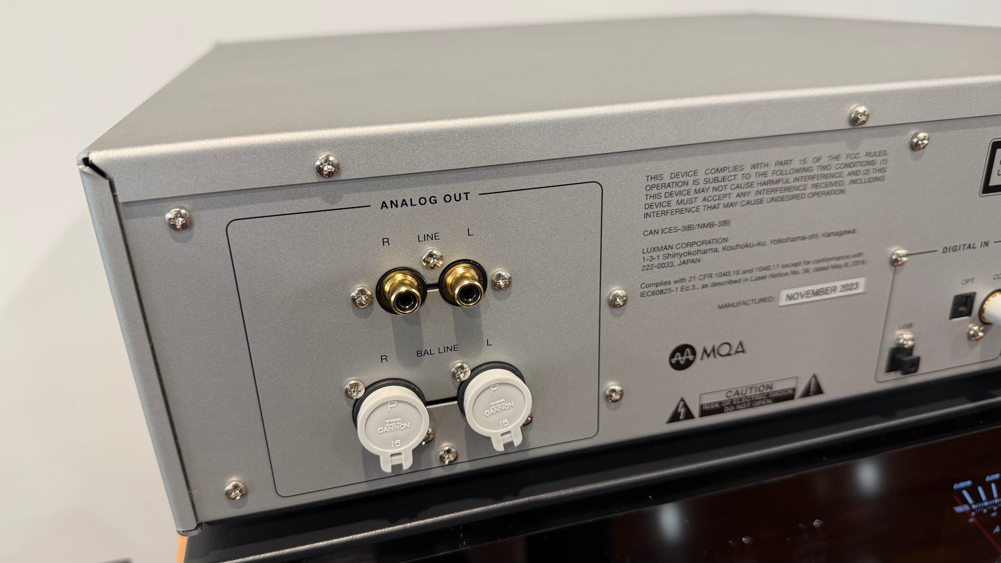 Luxman D-03X CD Player (USED)