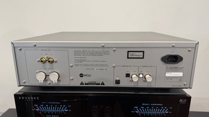 Luxman D-03X CD Player (USED)