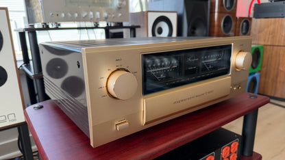 Accuphase E-4000 Integrated Stereo Amplifier (USED)