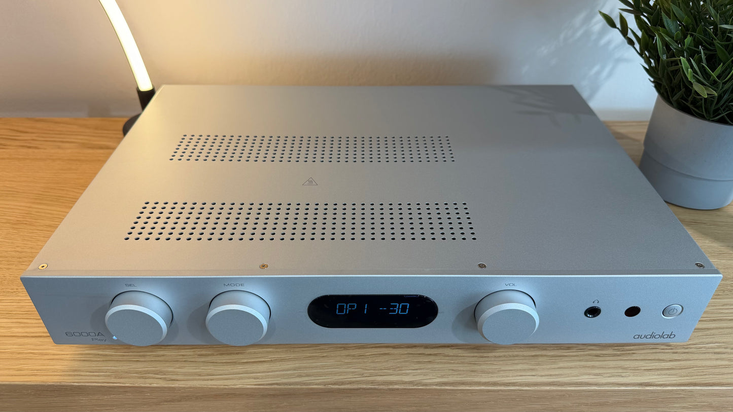 Audiolab 6000A Integrated Amplifier – Silver (Demo / Open Box)