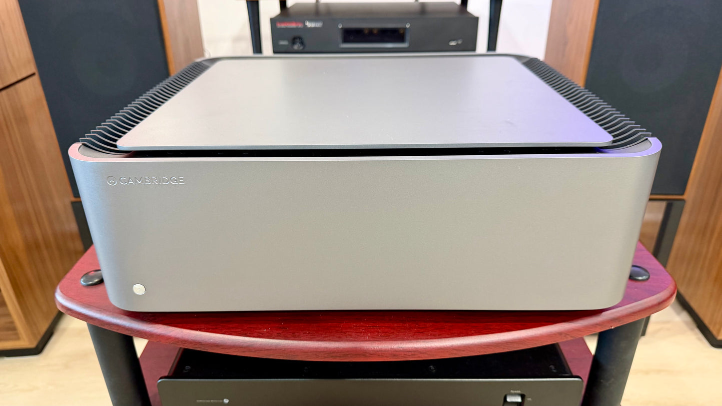 Cambridge Edge W (USED)