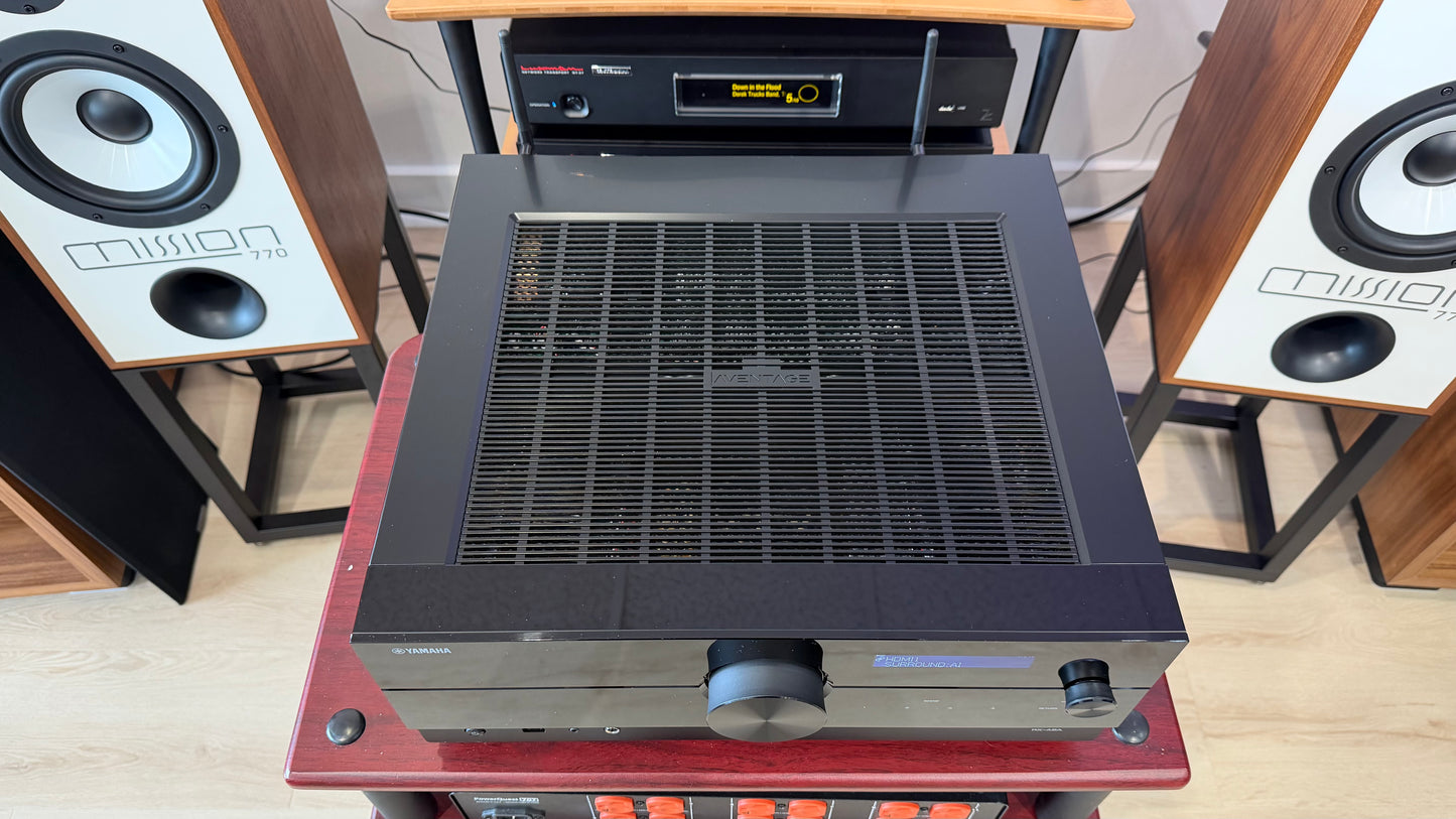 Yamaha RX-A6A (USED)