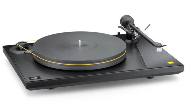 MoFi Electronics Ultradeck Turntable_angle 