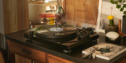 Audio-Technica AT-LPW50PB Fully Manual Belt-Drive Turntable — Piano Black