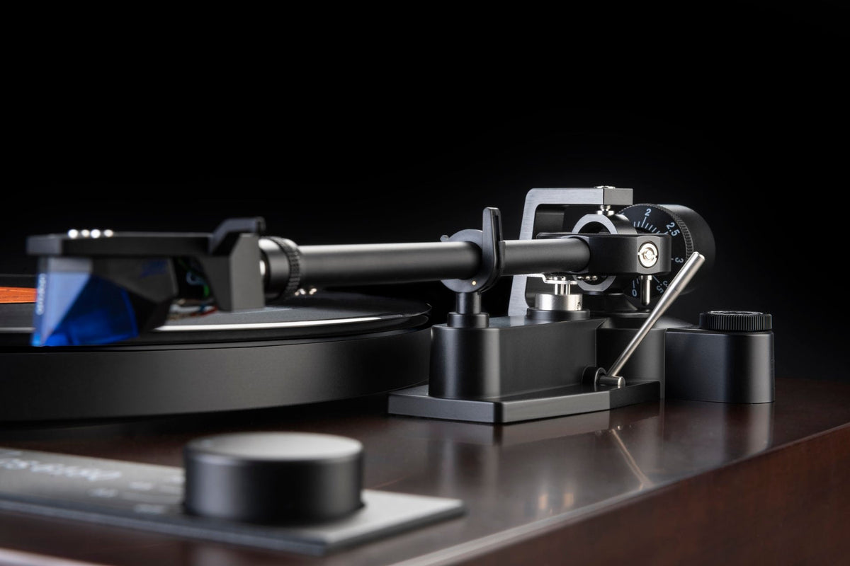 Dual CS618Q black view