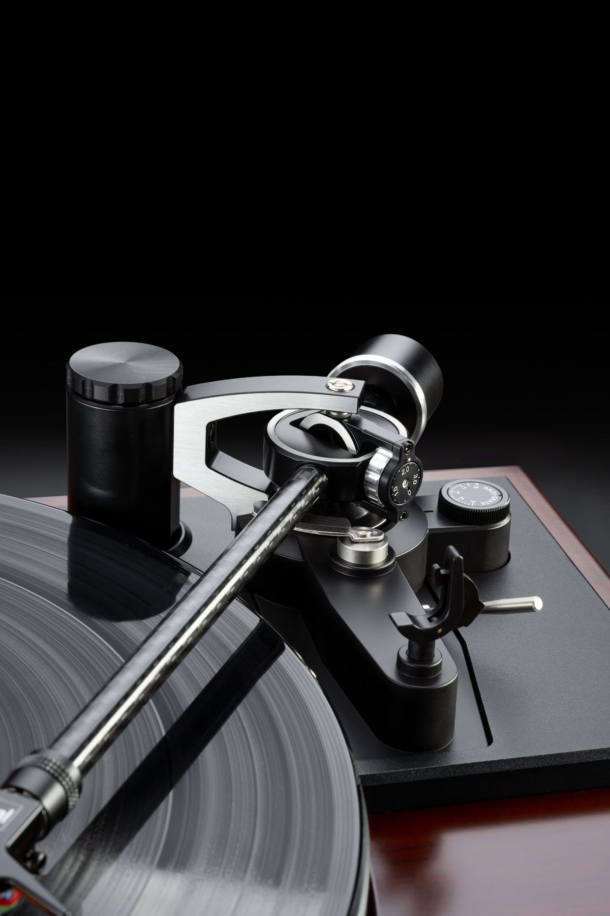 Dual CS718Q black view