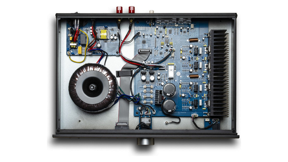 Musical Fidelity B1xi Integrated Amplifier view 3